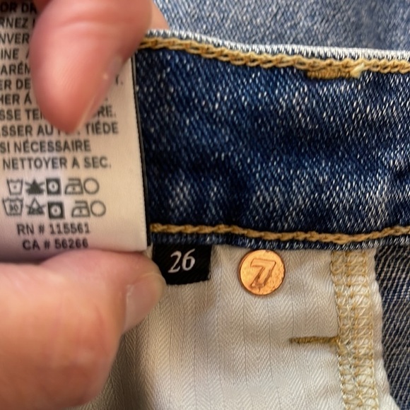 7 For All Mankind Luxe Vintage Fray Jean Mini Skirt Size 26 - Picture 10 of 10
